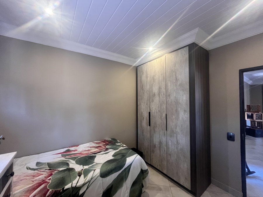To Let 4 Bedroom Property for Rent in Wilkoppies North West
